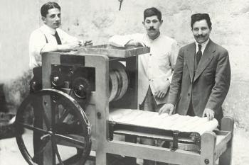 The first oven for producing bolillos the “Higiénica Múltiple Póo”